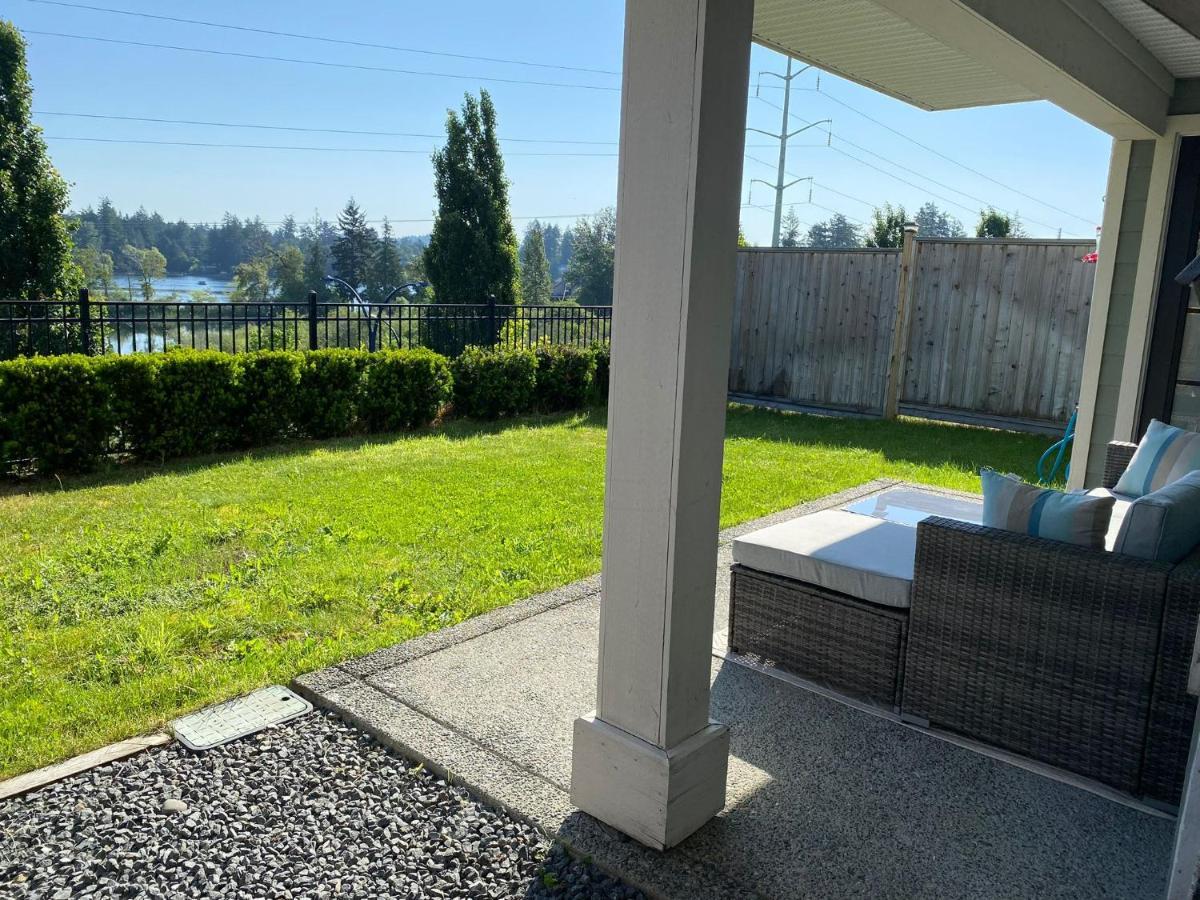 Cozy Lakeview Suite Victoria Exterior photo